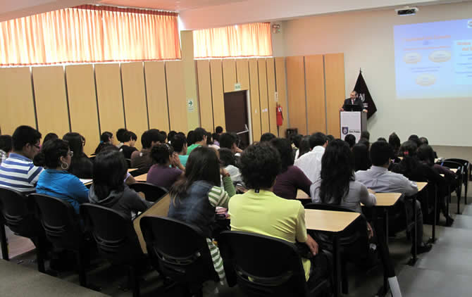 Iniciaron ciclo  de conferencias  Sunat  2012 en la Universidad Católica San Pablo